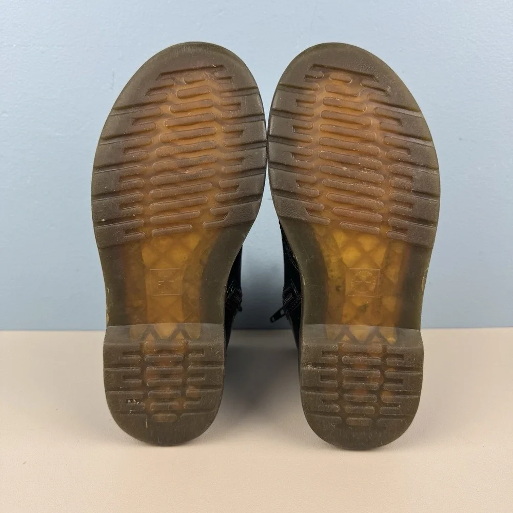 Dr. Martens this preowned